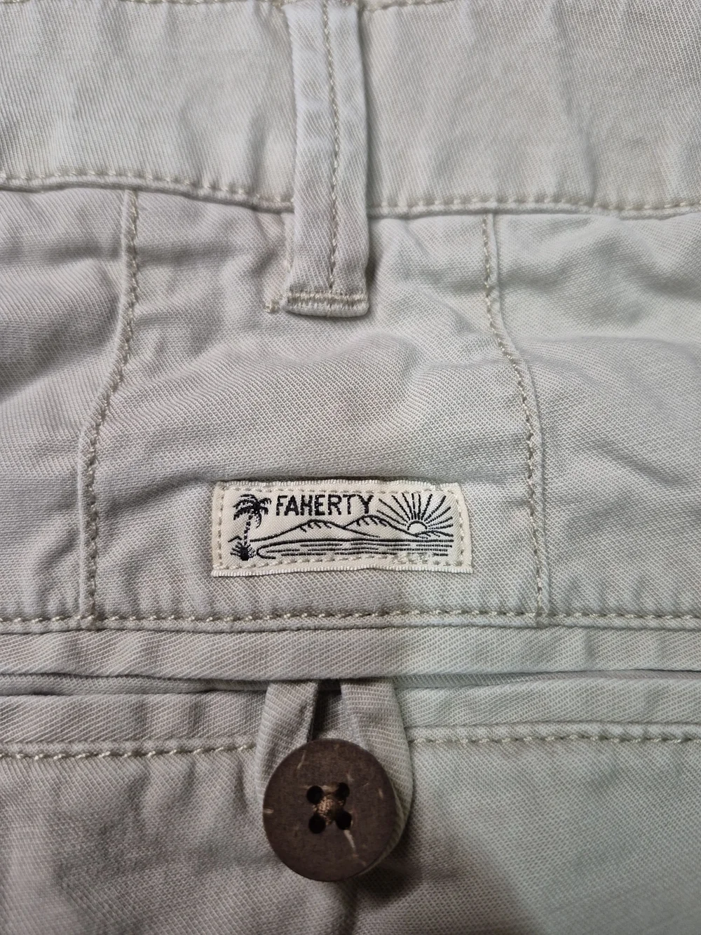 Faherty Light Cream Flat-Front Men's Shorts 4200/7